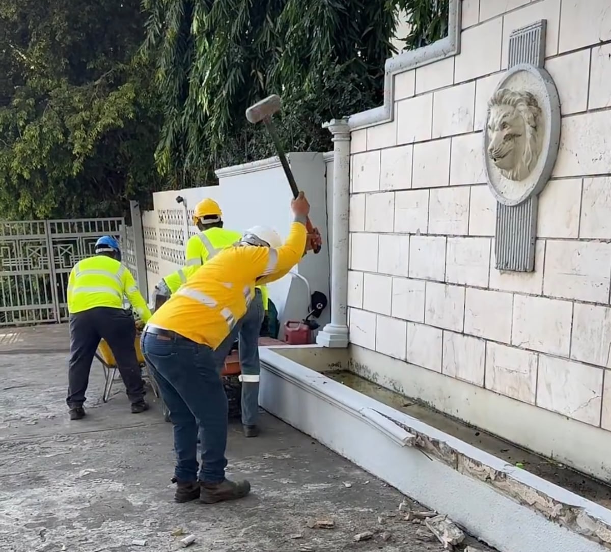 ‘La autoridad competente soy yo con la Policía’, dice Serena Vamvas en intercambio tras demolición en Coco Parque + VIDEO