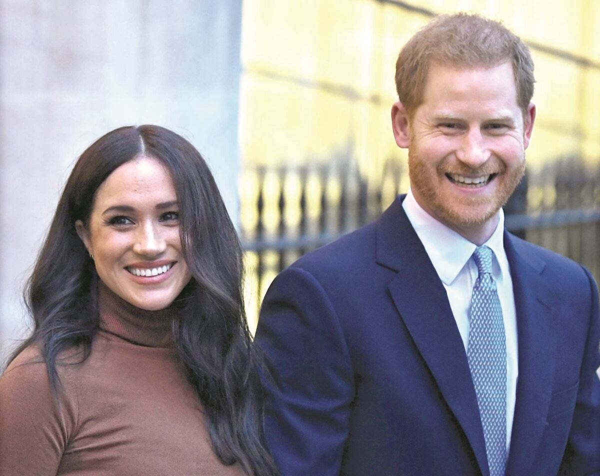 Por bochinchosos. Los  duques de Sussex vetan a cuatro medios de comunicación 