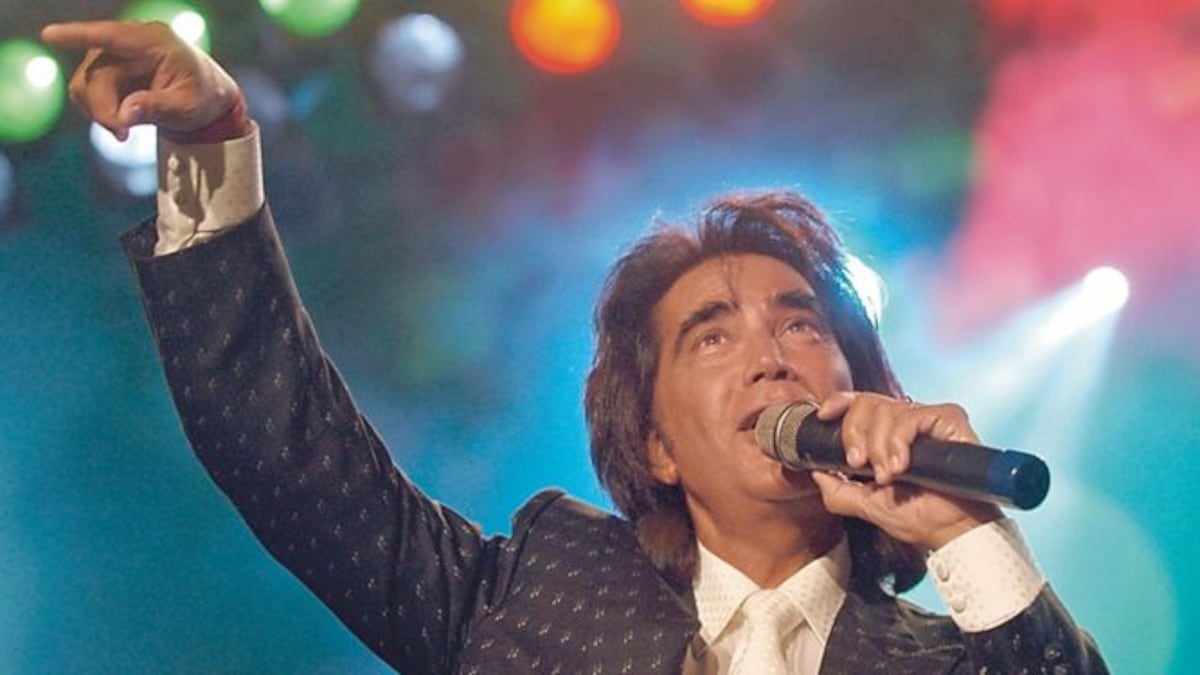 ‘El Puma’ arma revuelo y lo bajan de un avión sin contemplaciones