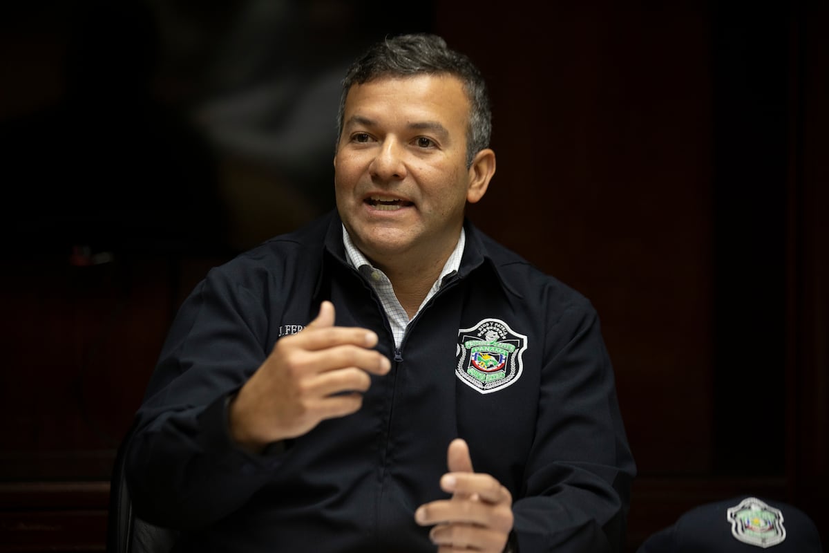 ‘Mejor ni comento sobre este man’: Director de la Policía defiende operativos mientras ‘Bolota’ responde con filo en redes