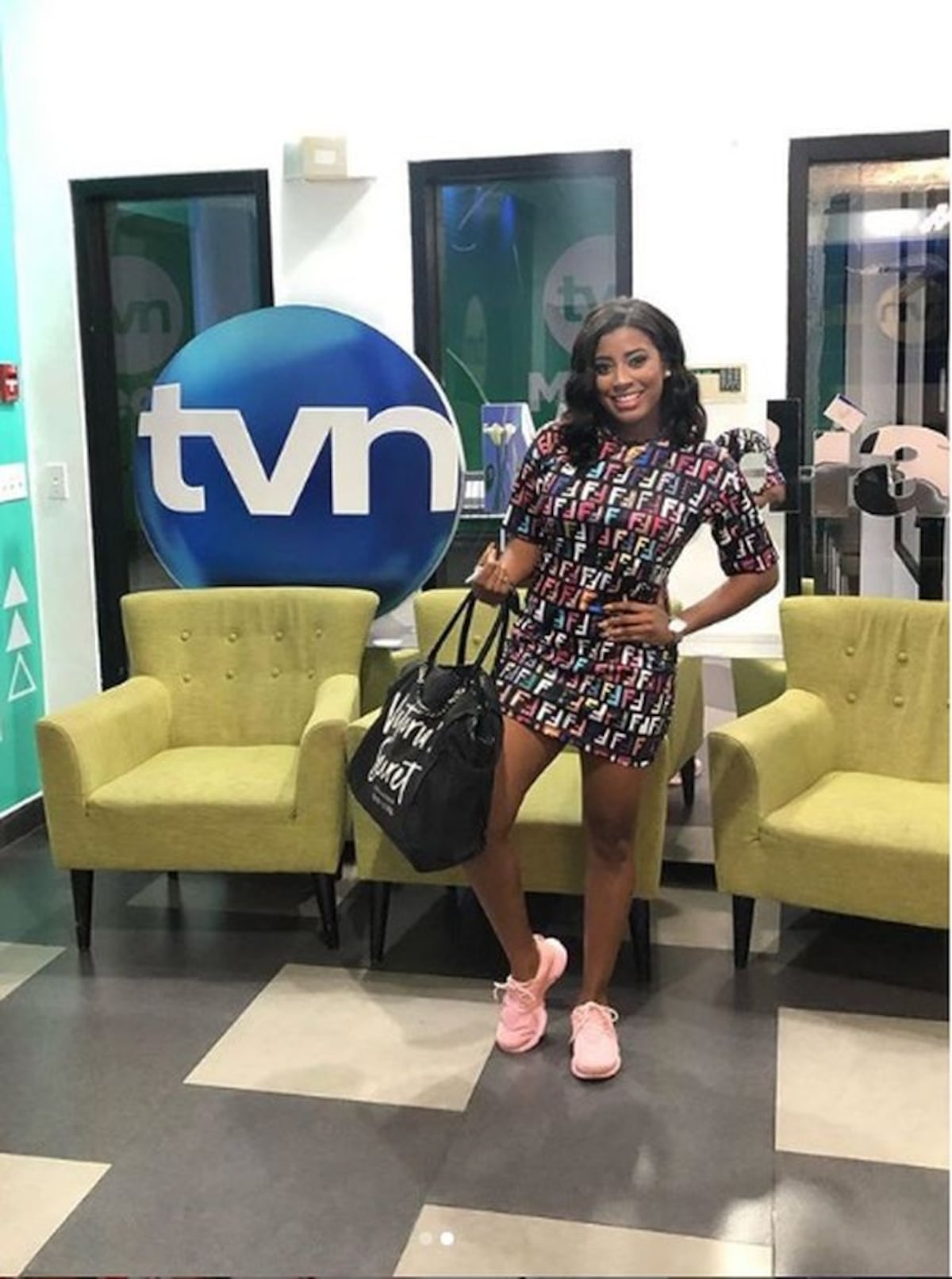 Fichan en TV a Ashlany, la mamá de la hija de Polo Polo