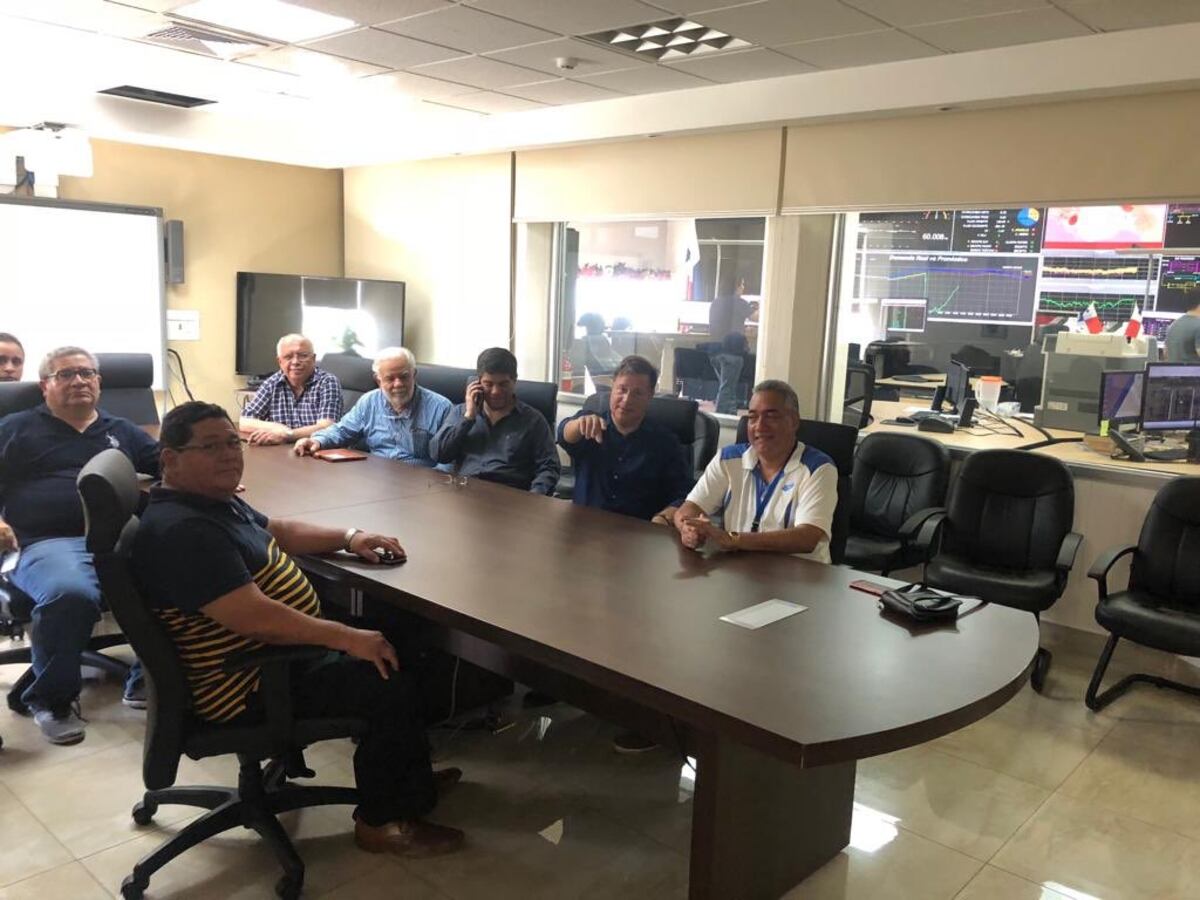 Presidente Varela pide calma tras apagón previo a la visita del Papa Francisco