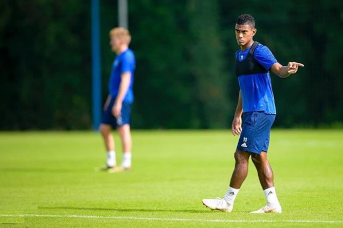 El panameño Yoel Bárcenas anota su primer gol en el triunfo del Real Oviedo