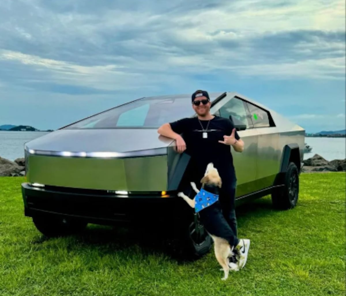 Pintemos el Cybertruck del Chacalde Mayer Mizrachi en ‘La vuelta al mundo en un día’ en el Parque Omar