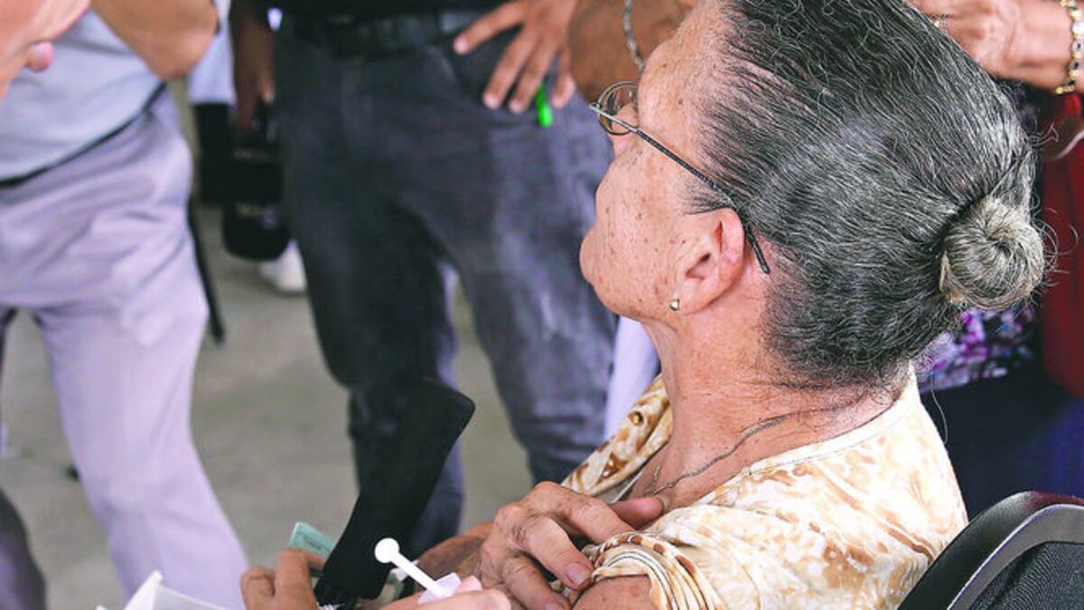 Más de 340 mil dosis de vacuna contra la influenza aplicadas en el país