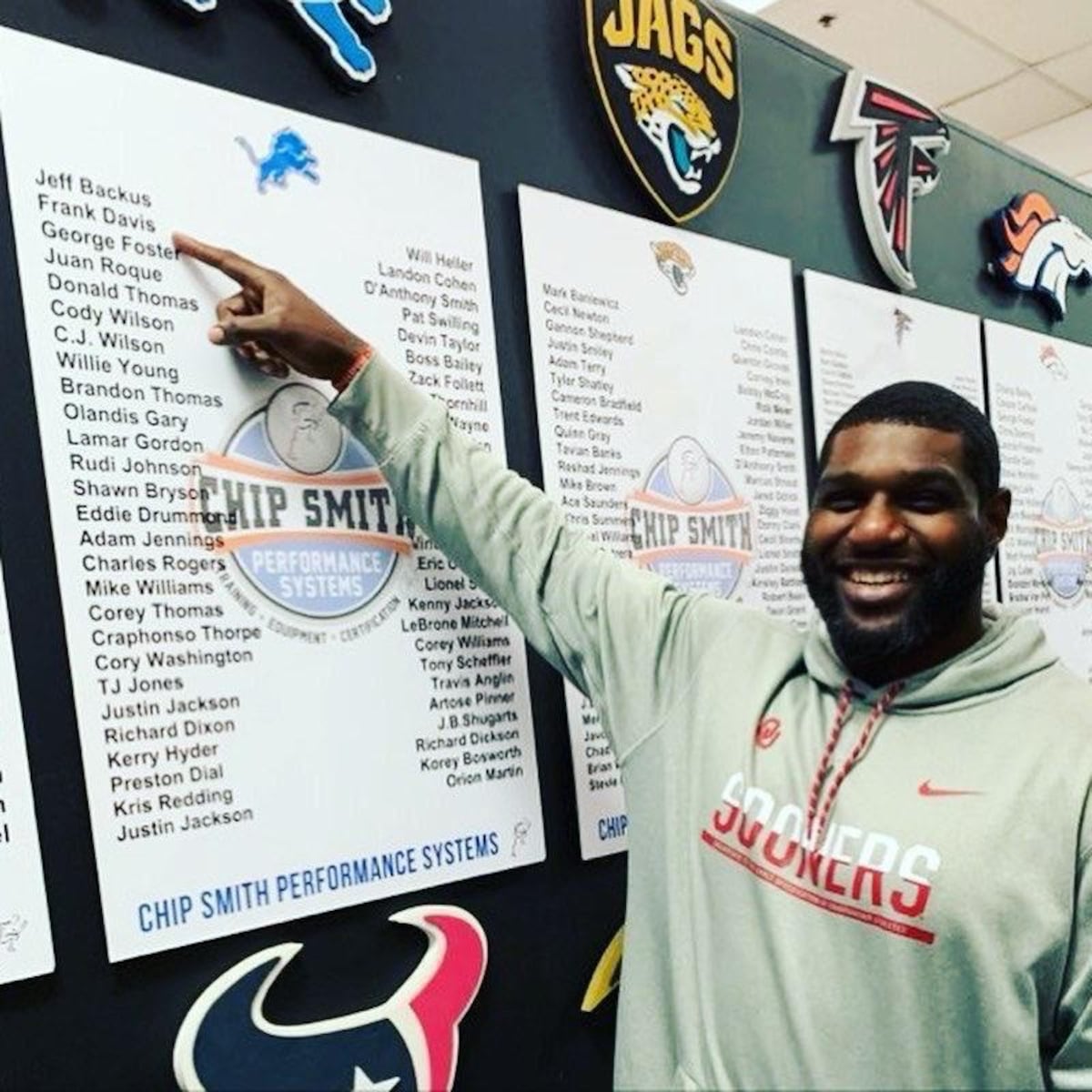 Frank Davis revela su nueva jugada tras dejar la NFL