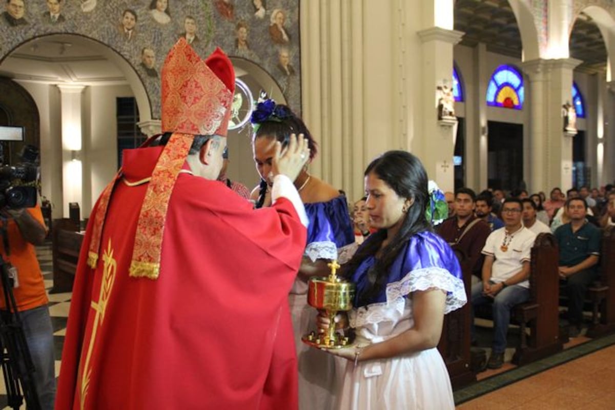 En Panamá oran por los hermanos de Nicaragua. Emotiva jornada