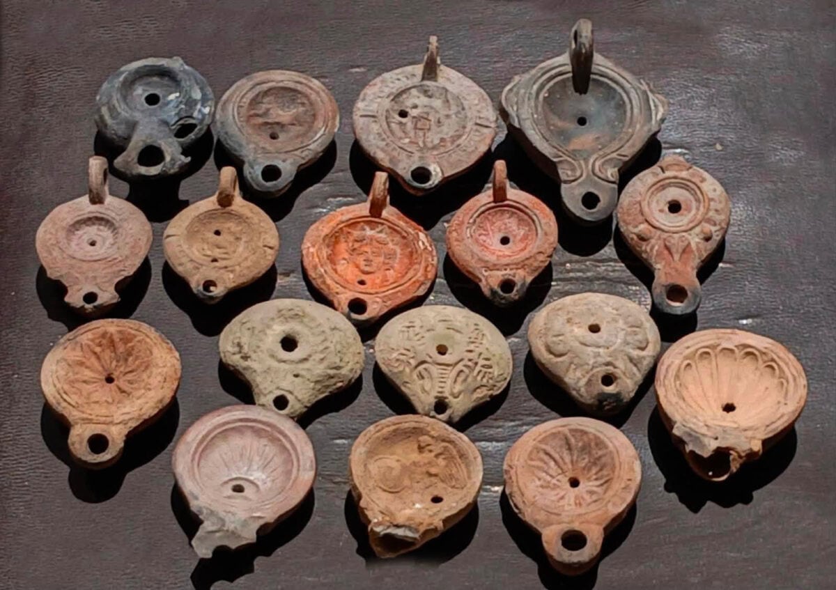 Egipto revela tumbas con misteriosas lenguas de oro