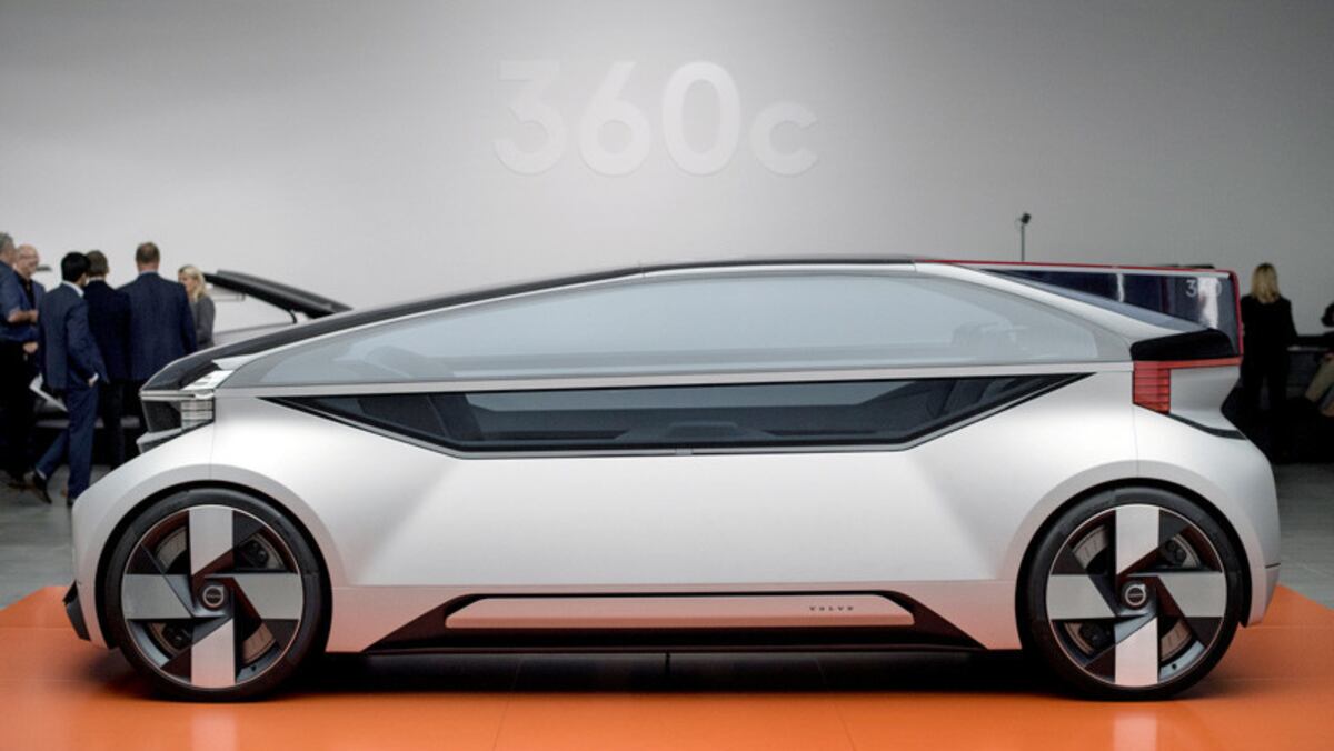 Presentan un automóvil autónomo y que puede hacer de dormitorio
