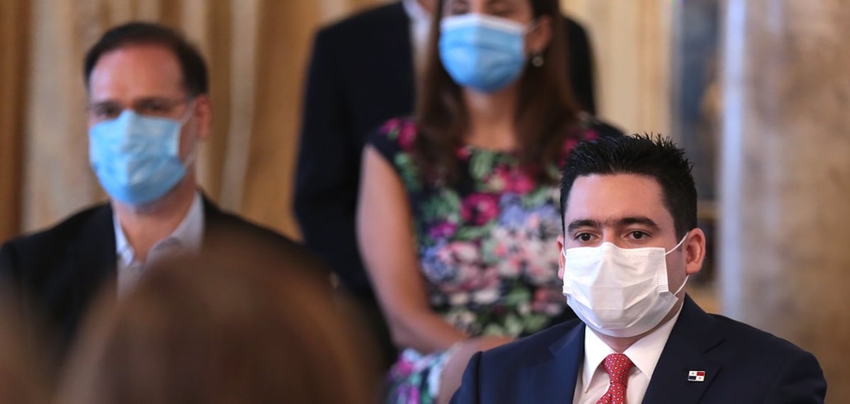 #SinCarrizoporfavor. Vuelven los pailazos.  La noche de este domingo regresa el #GabyRenuncia