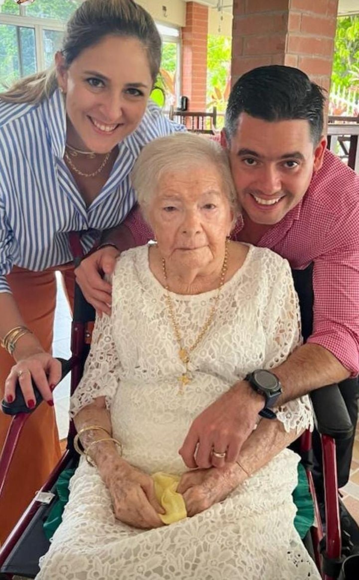 Nito Cortizo extiende sus condolencias a Gaby Carrizo 