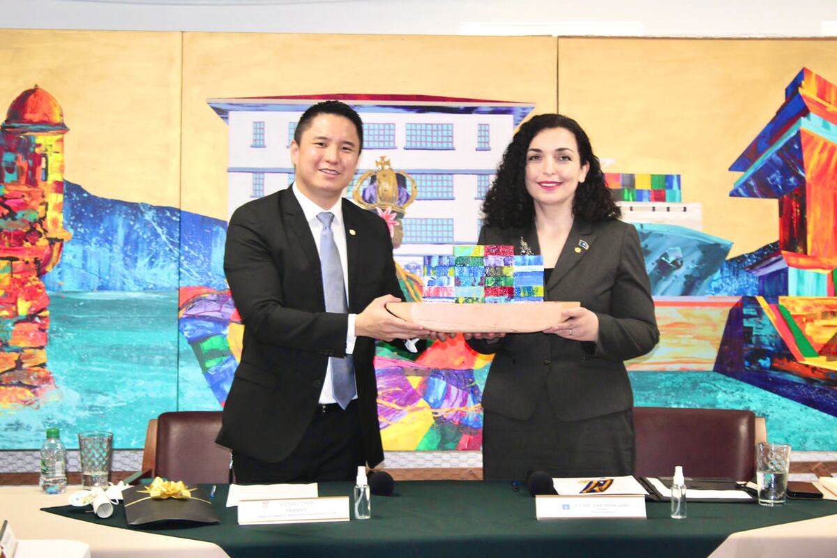 Presidenta de Kosovo está de visita en Colón y se reúne con empresarios de la provincia