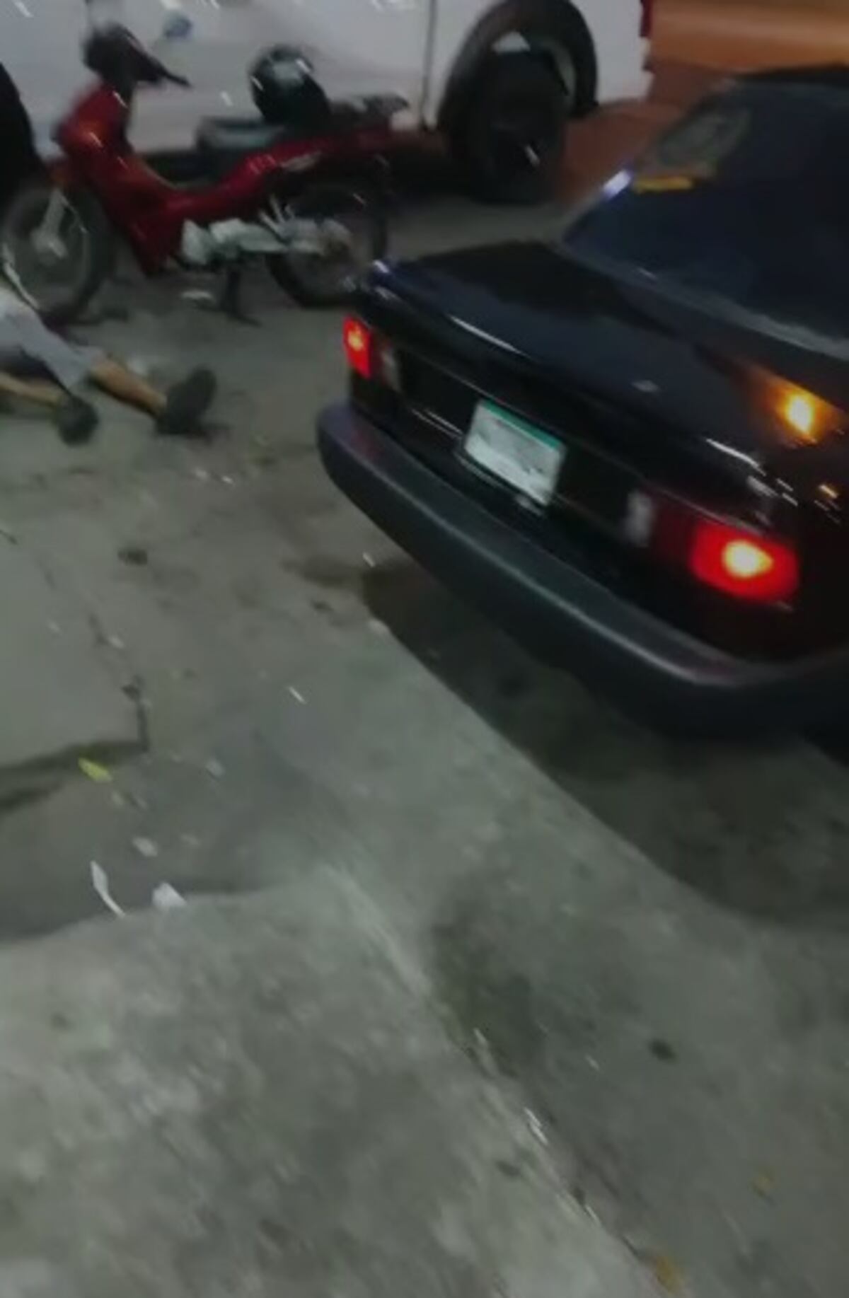 Doble homicidio. Dos jóvenes fueron acribillados afuera de un minisúper en Pedregal