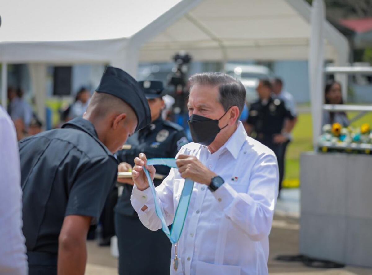 Nito Cortizo juramenta a 502 nuevos agentes de la Policía Nacional