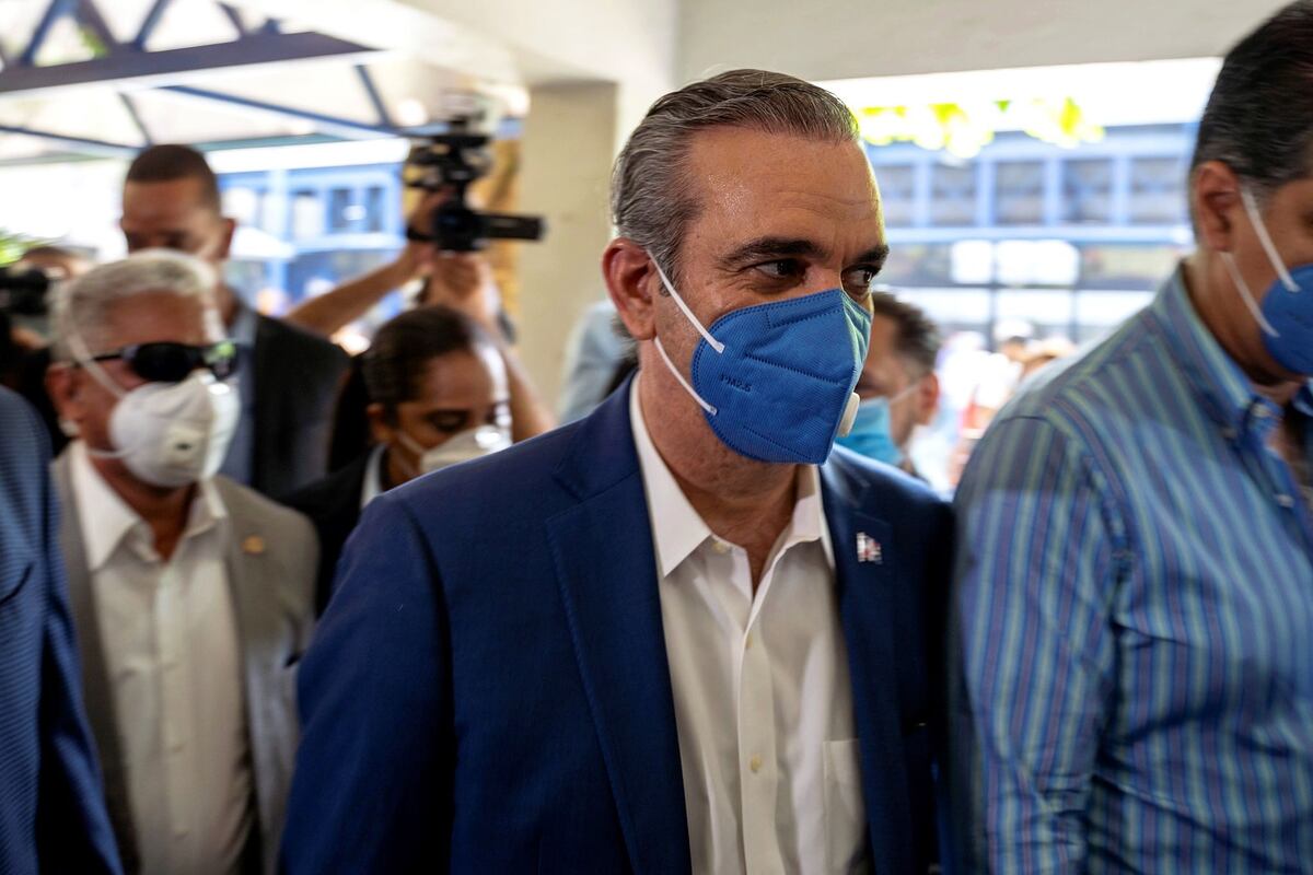 El opositor Abinader se proclama ganador de las elecciones presidenciales de República Dominicana