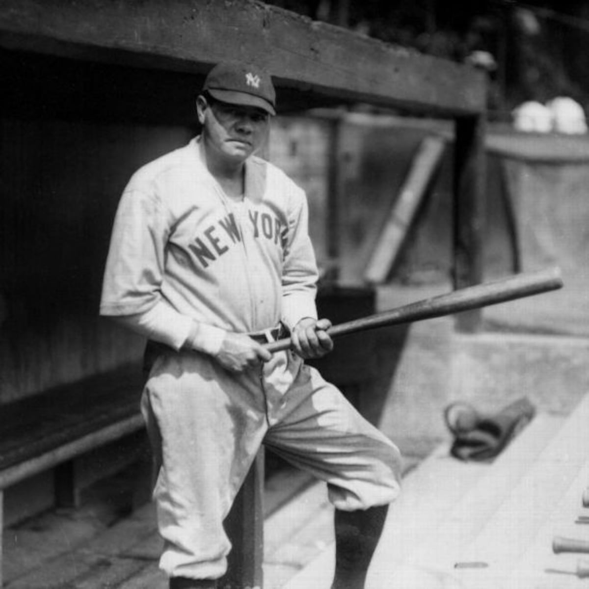 Subastarán el bate del jonrón 500 de Babe Ruth