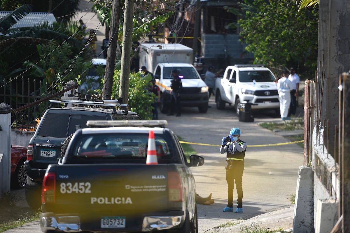 Hombre sufre convulsiones en medio de una persecución policial y muere. Video