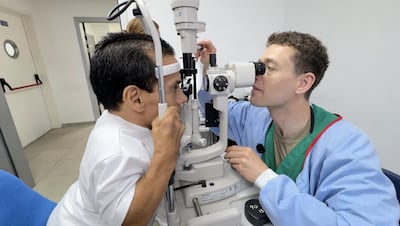 Cataratón devuelve la vista a 428 panameños