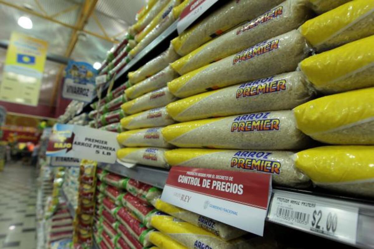 Cortizo extiende por seis meses el control de precios