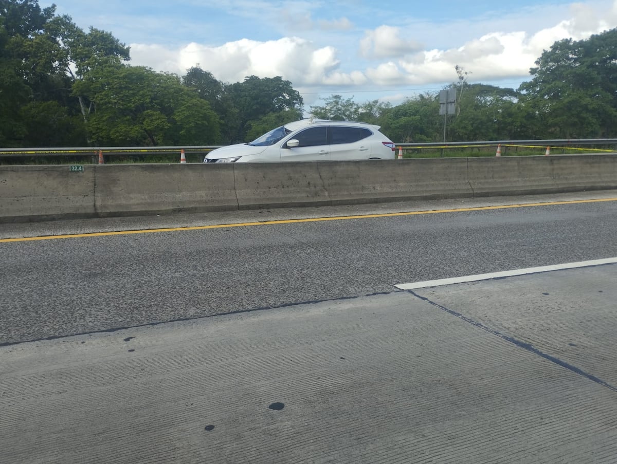 Hombre muere en la autopista de Colón tras ser golpeado en el rostro con un objeto