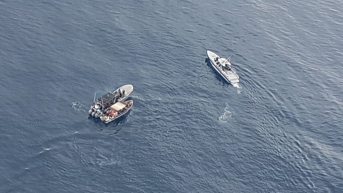 Senan rescata a dos náufragos en Isla Jicarita