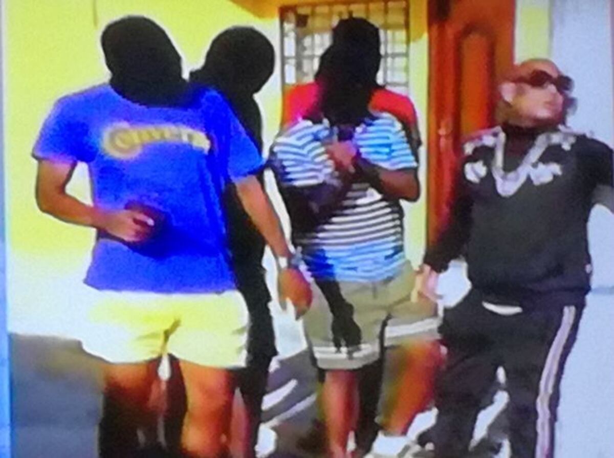 ¡OH MY GOD! Estrenan el controversial video de bucas armas de Japanese