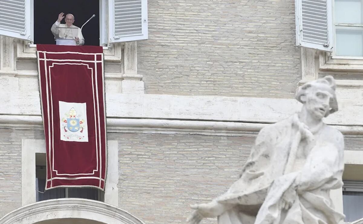 Papa Francisco: La tierra nos ruega que detengamos su destrucción