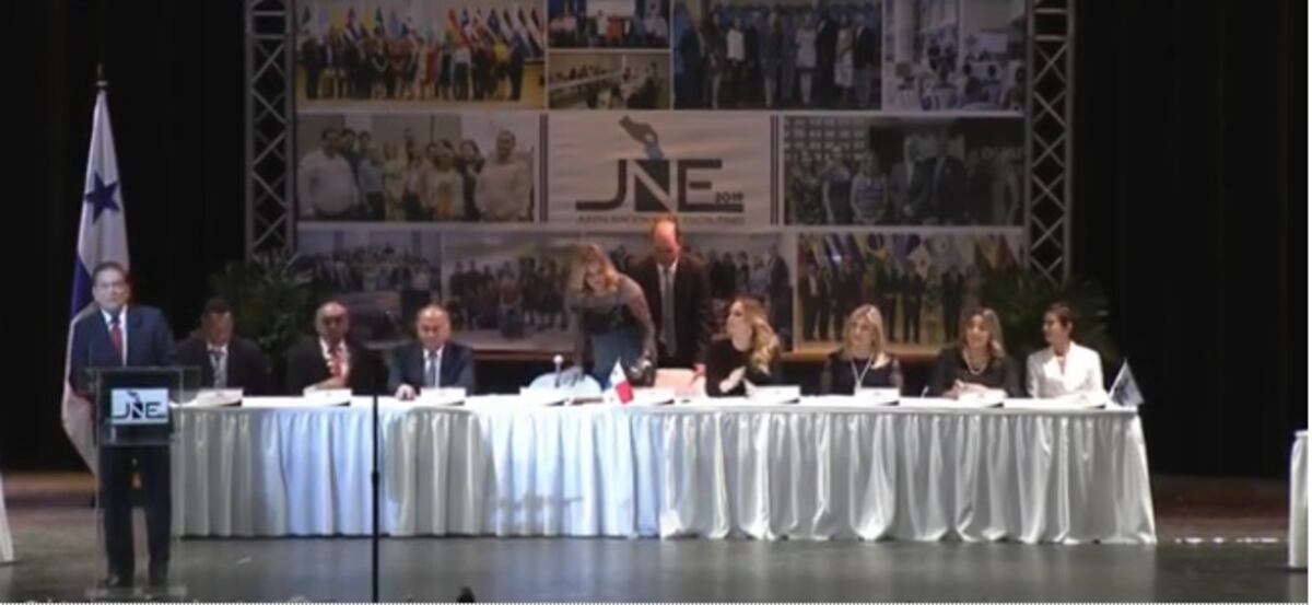 ‘Vienen mejores días para Panamá’, dijo Cortizo al ser proclamado como el nuevo presidente