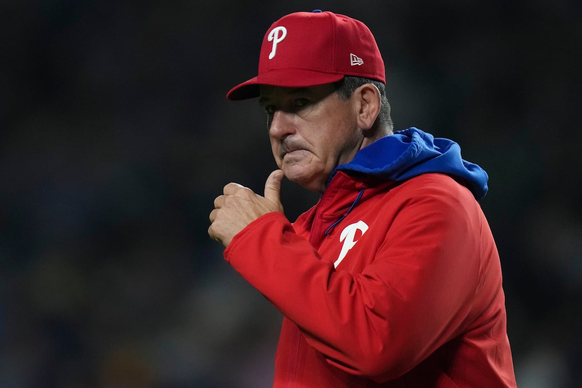 Los Filis echan a Thomson tras arranque caro y desastroso