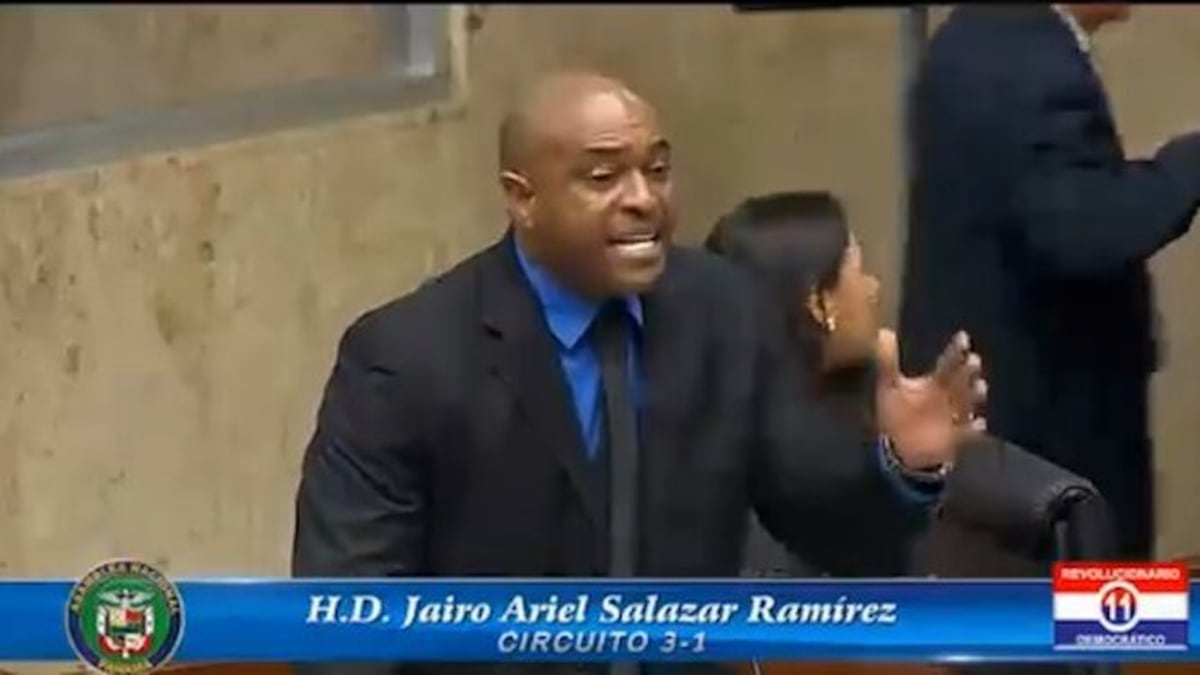 El diputado Jairo Bolota Salazar no se contuvo y lloró en el pleno