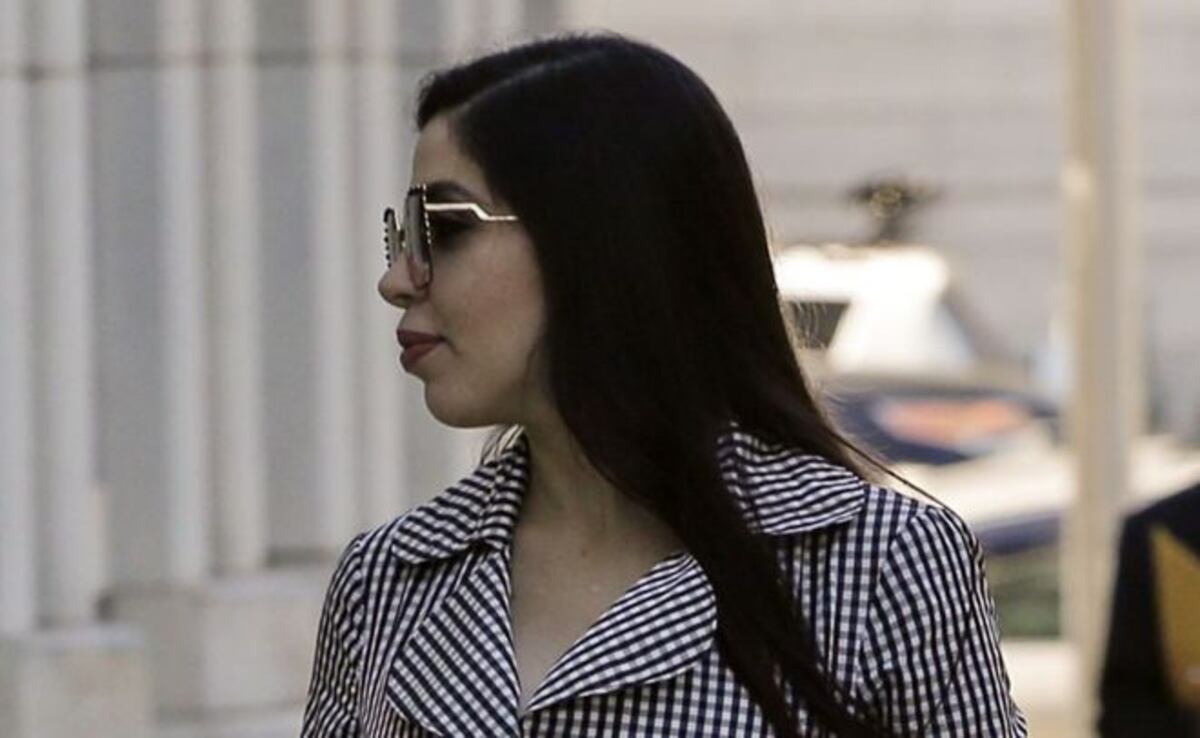 Emma Coronel presume su figura en foto de su cuenta oficial de Instagram 