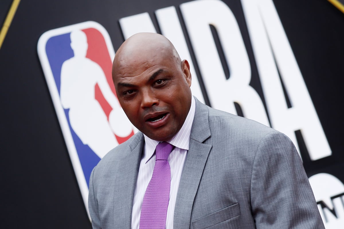 Charles Barkley crítica la forma en que se trata el racismo en el deporte en la actualidad