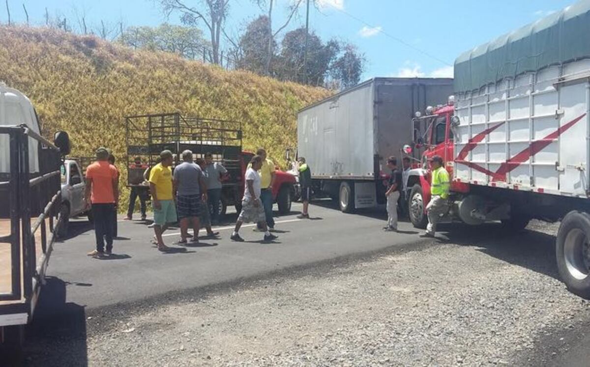 Empresarios denuncian pérdidas millonarias por fallas en nuevo sistema aduanero