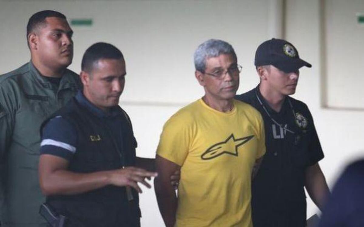 CONFIRMAN. Medida cautelar a exdirector del PAN 