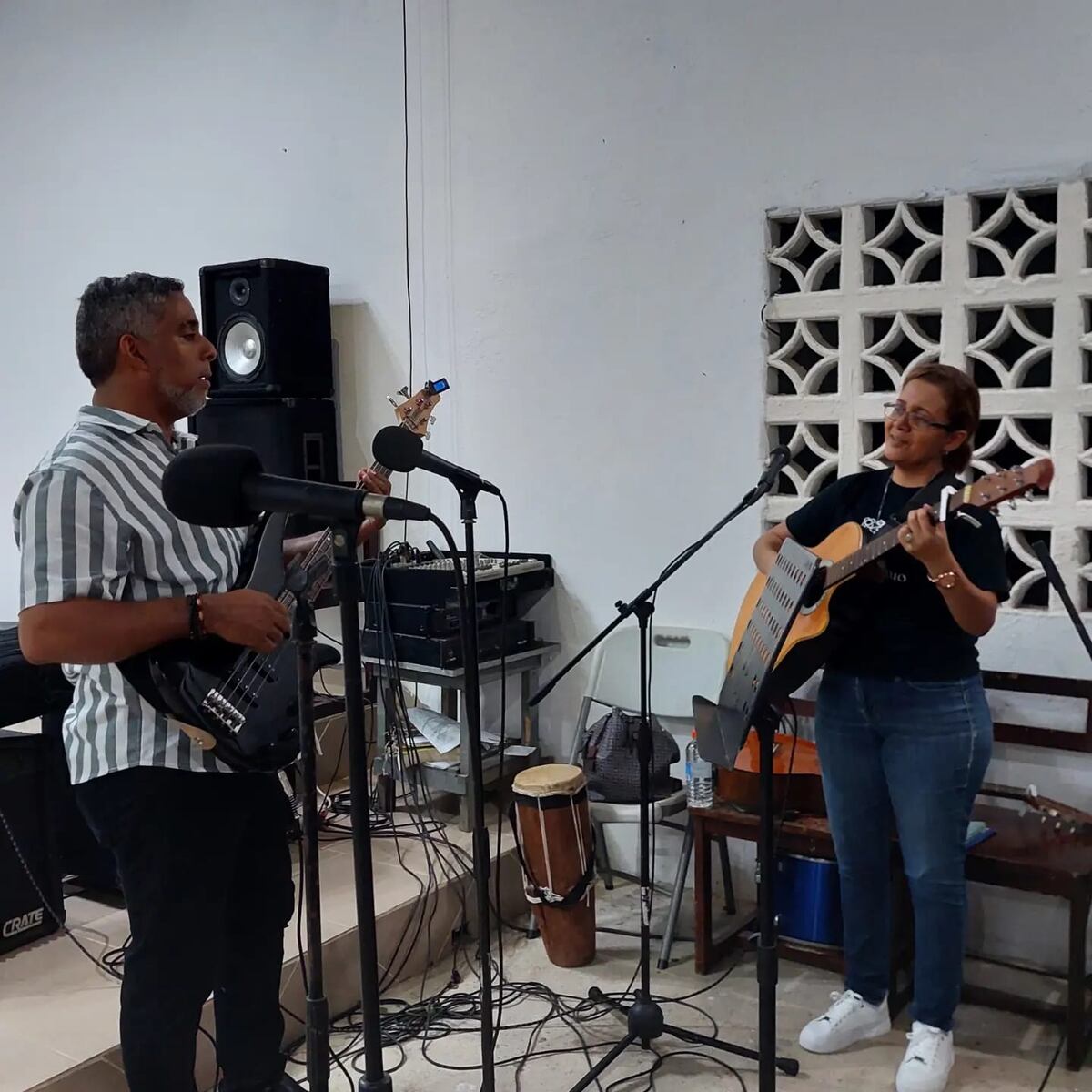 Centro de Bienestar Maximino Sáez de la CSS ofrece curso gratuito de guitarra para jóvenes asegurados