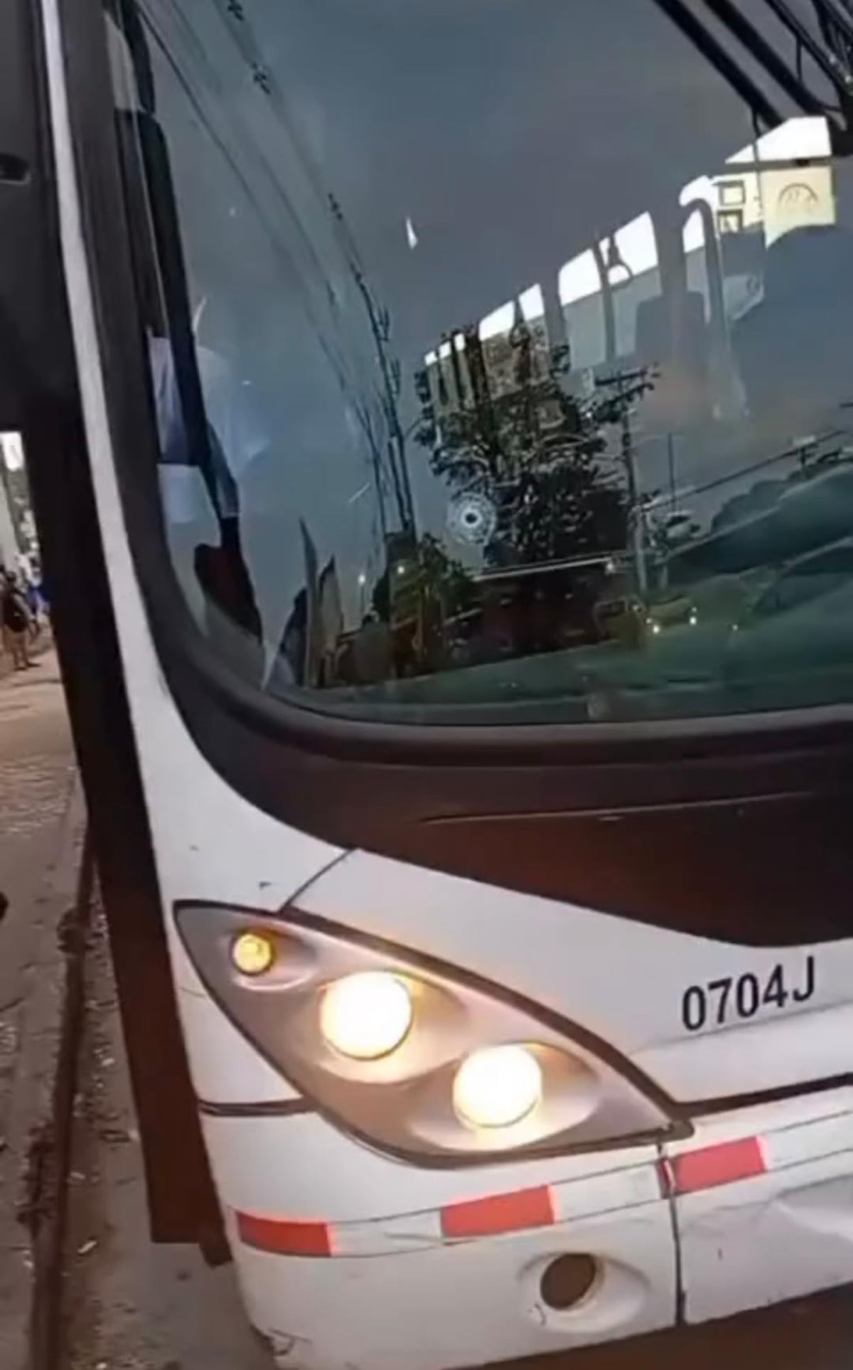 Se formó el corre corre: balacera en Pedregal deja un herido y un metrobús baleado