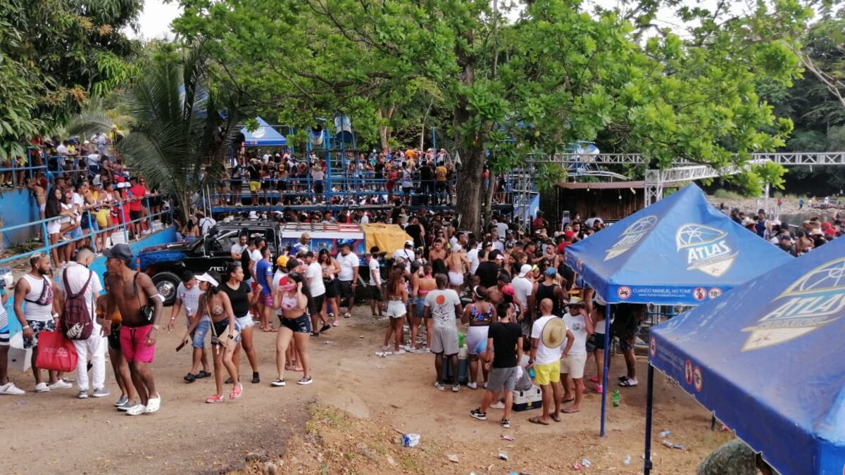 Volvió el descontrol. Minsa clausura actividades en los balnearios Cabobré y el Oasis en Panamá Este | Video