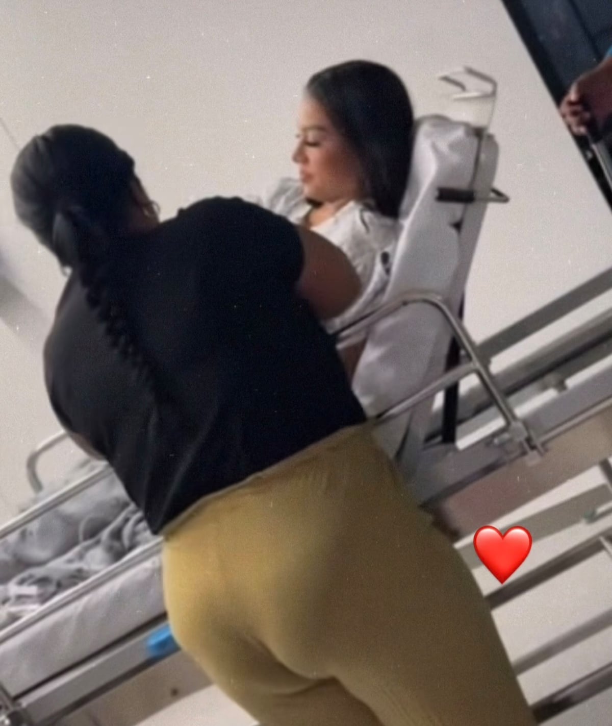 ¡La cigüeña llegó! Anyuri presenta a su ‘Cuchi Baby’ Milán y derrite las redes con tierna canción