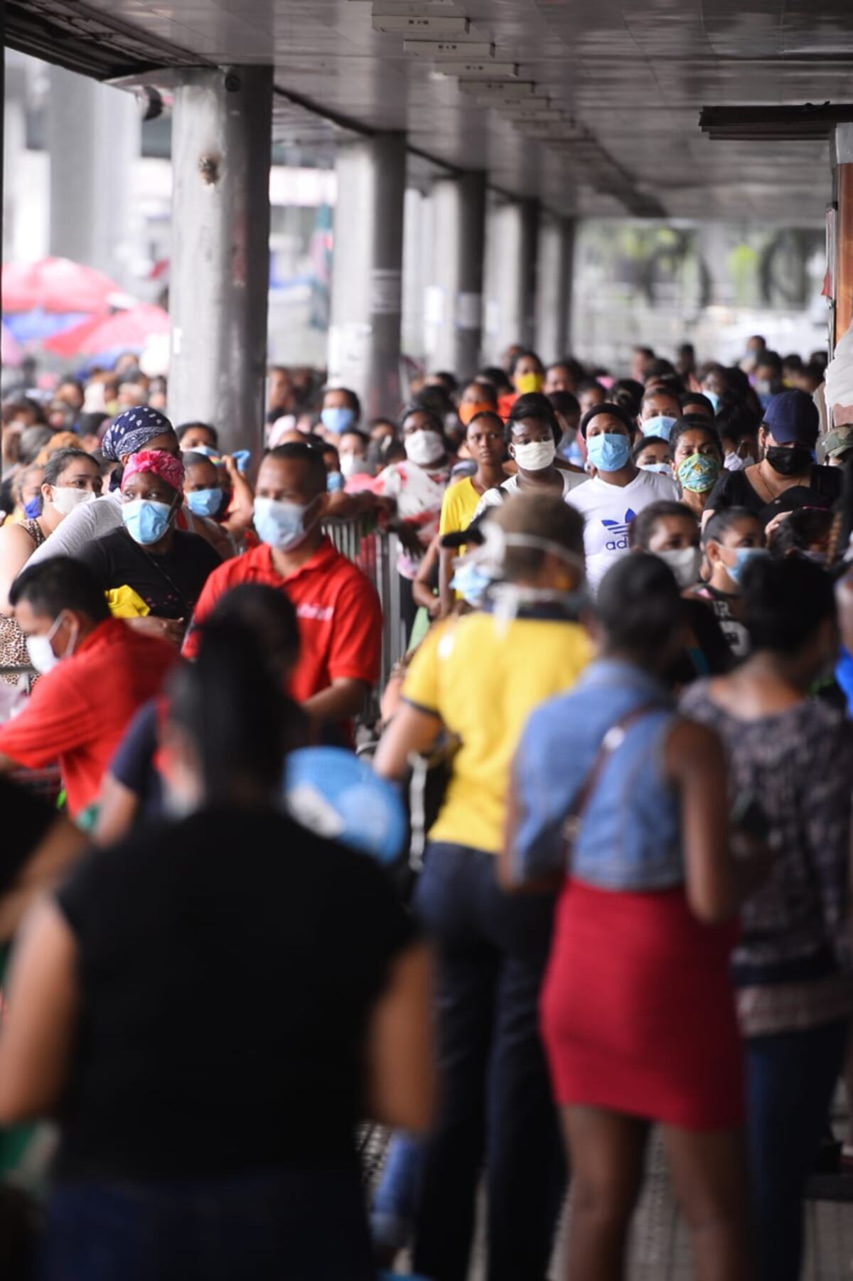 Ministra de Desarrollo Social: 'Más de 37 mil mujeres cambiaron su vale digital este lunes’