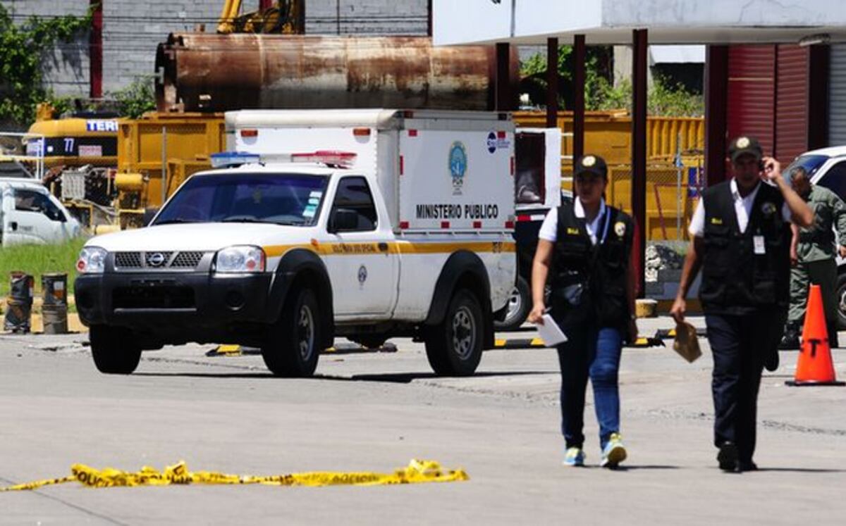 ¡RECIBIÓ UNA DESCARGA ELÉCTRICA! Sujeto fallece en trabajo laboral en Juan Díaz