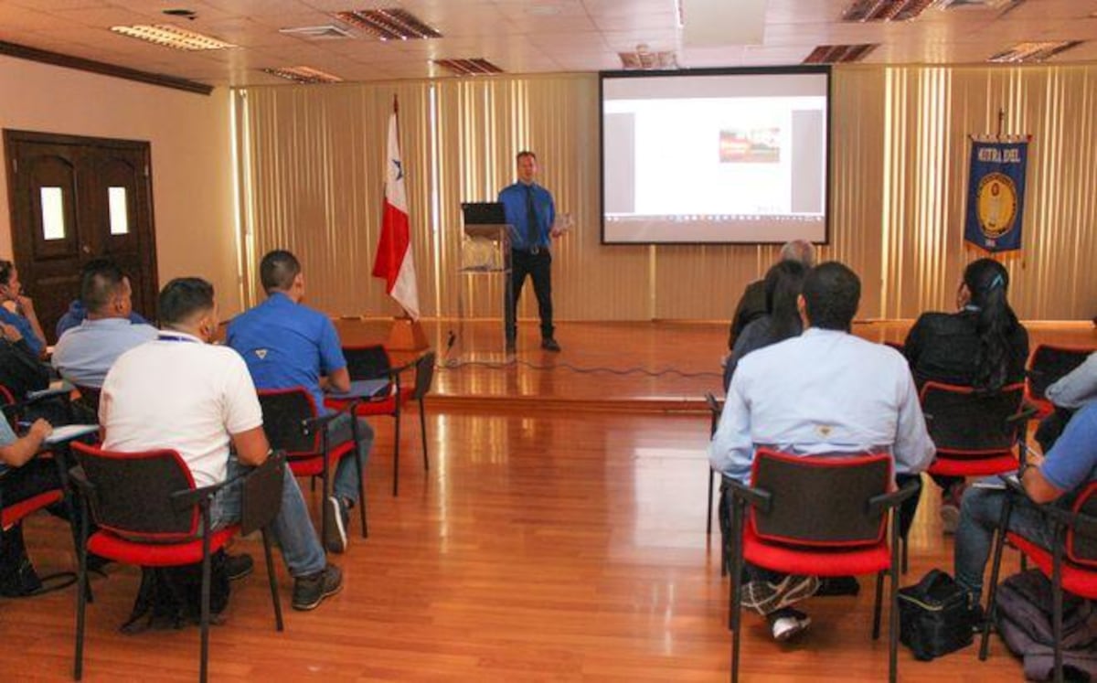 MITRADEL. Primer reclutamiento focalizado del 2018 para el sector aeroportuario 