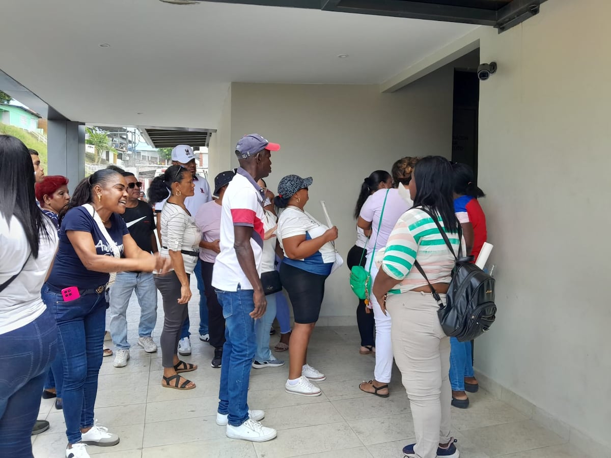 Exfuncionarios de la Alcaldía de San Miguelito exigen pago de sus liquidaciones