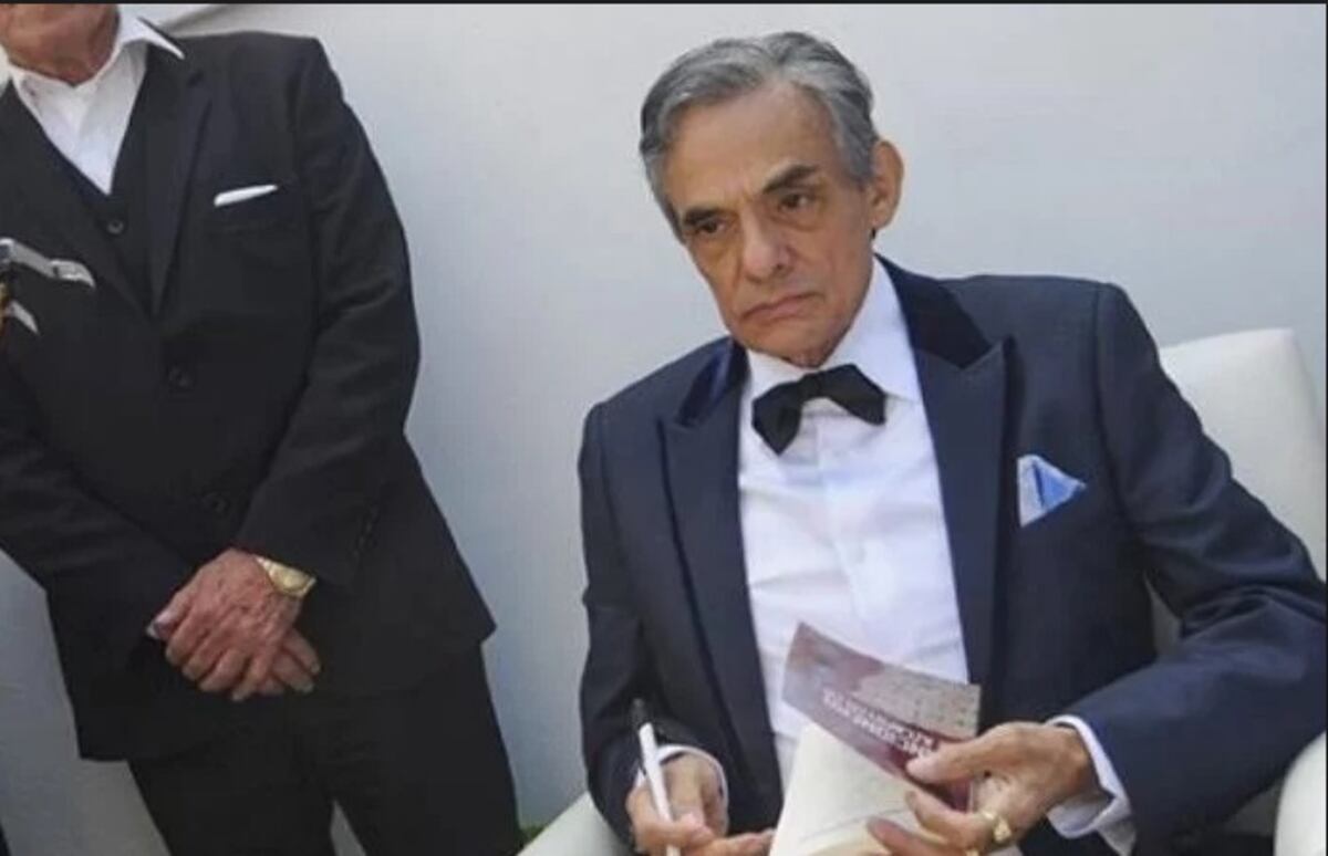 ¡SIN ESPERANZAS! José José parece estar en sus últimos días