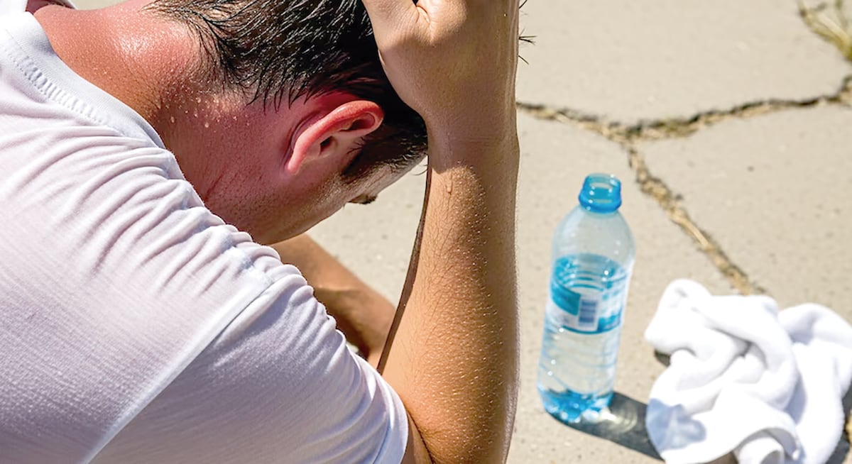 Perder solo un poquito de agua ya nubla la mente: así detectar la deshidratación antes de que te pase factura