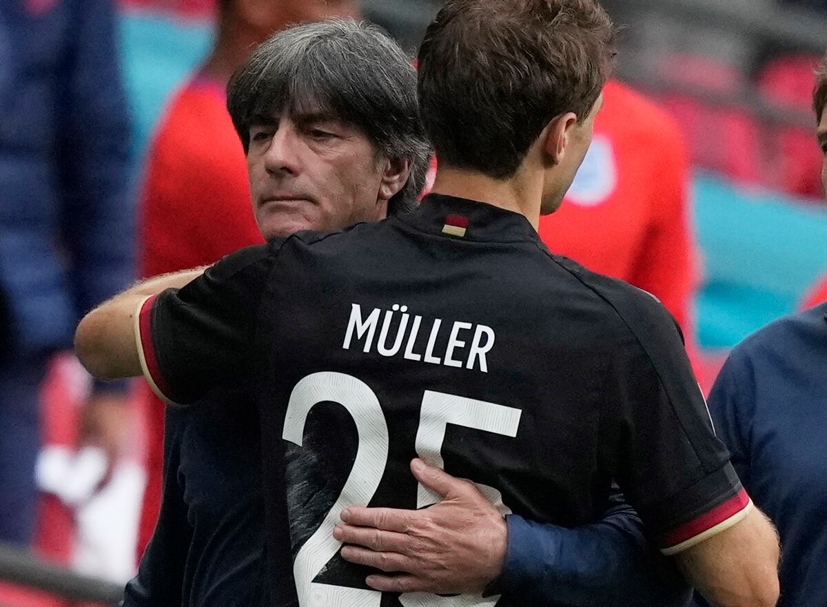 Se hunde otro barco. Alemania cae en Wembley y se acaba la era de Joachim Löw