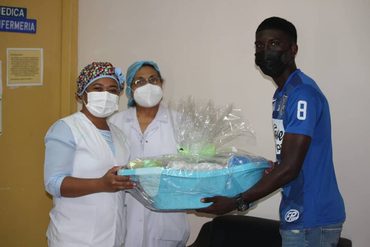 CAI de La Chorrera hace entrega de canastillas al Hospital Nicolás A. Solano