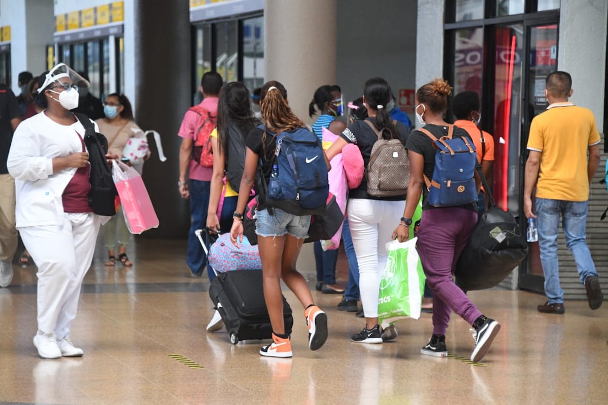 Para que esté clarito. El lunes 15 será un día normal de trabajo y el martes carnaval es libre