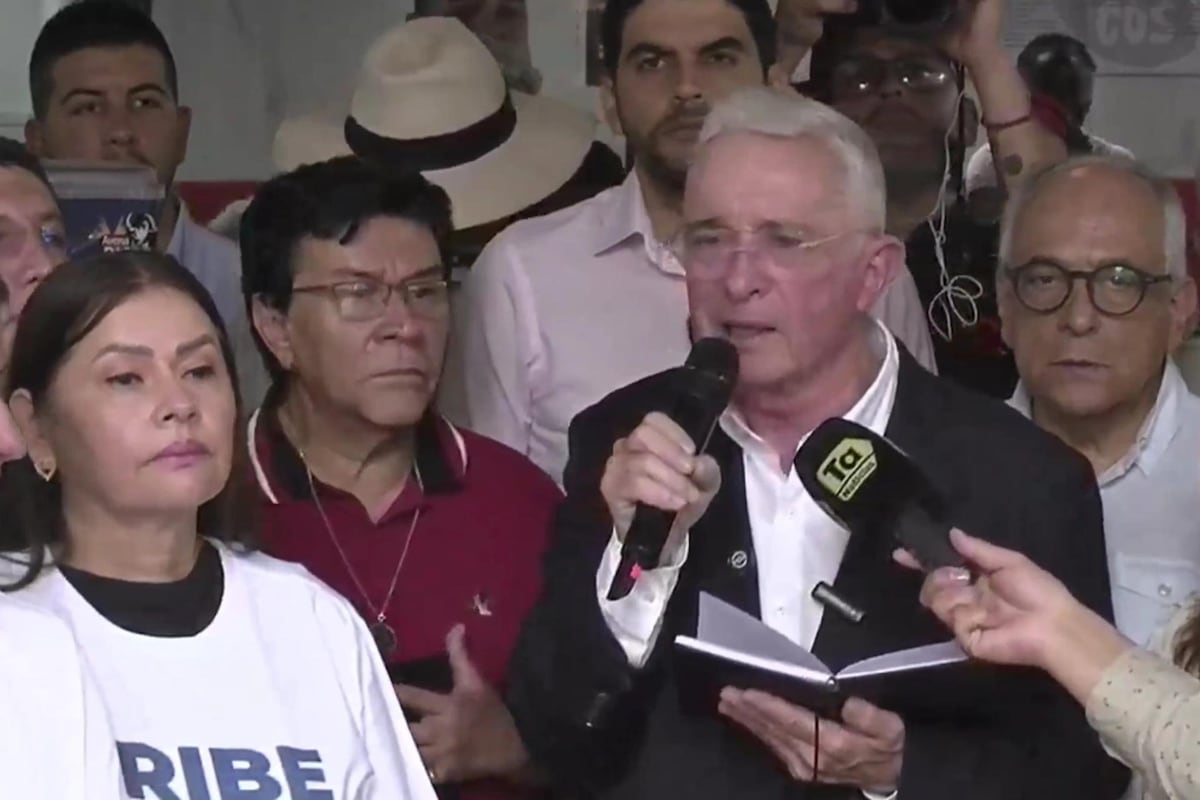 Álvaro Uribe es declarado culpable por soborno y fraude procesal