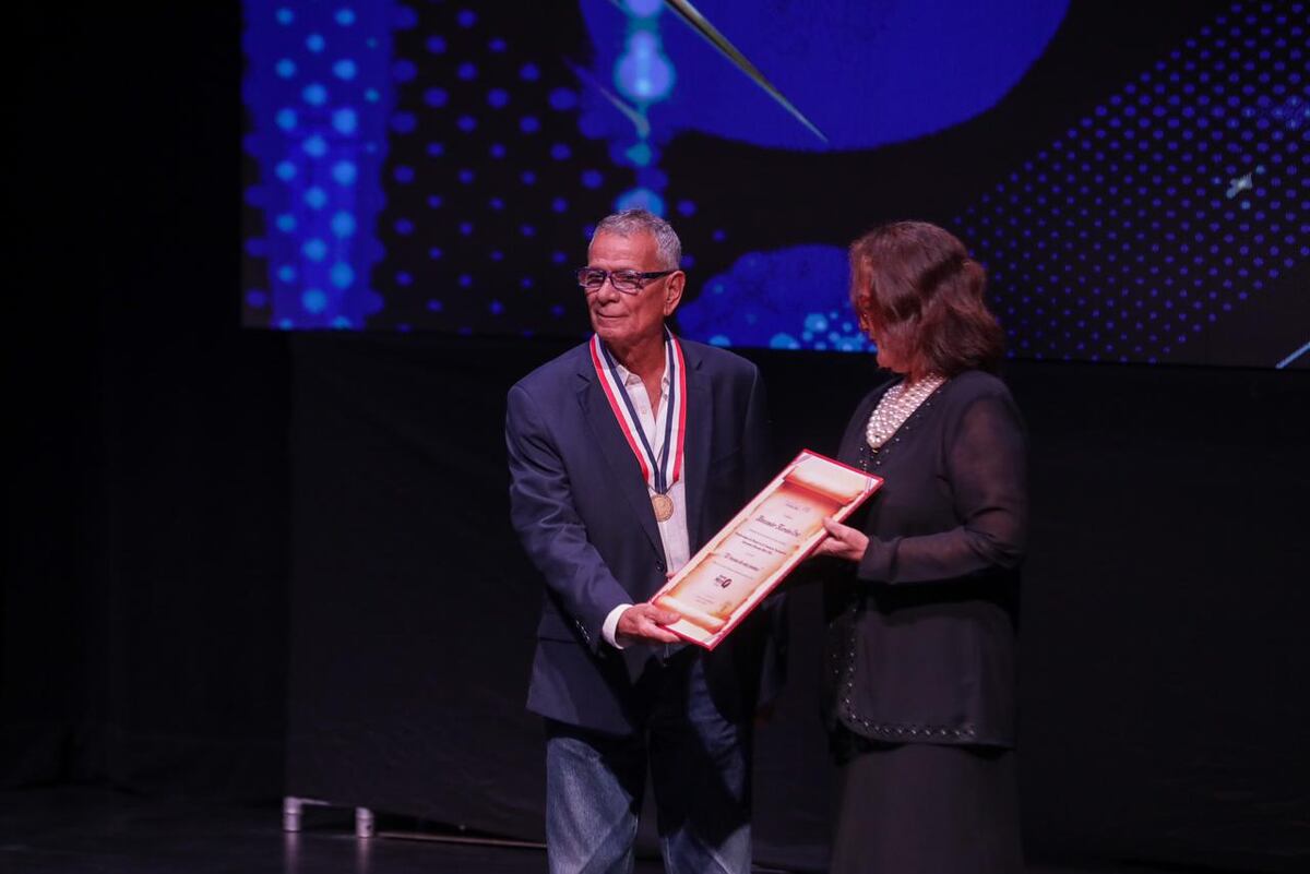 Literatura, música y artes visuales brillan en la Gran Gala 2025