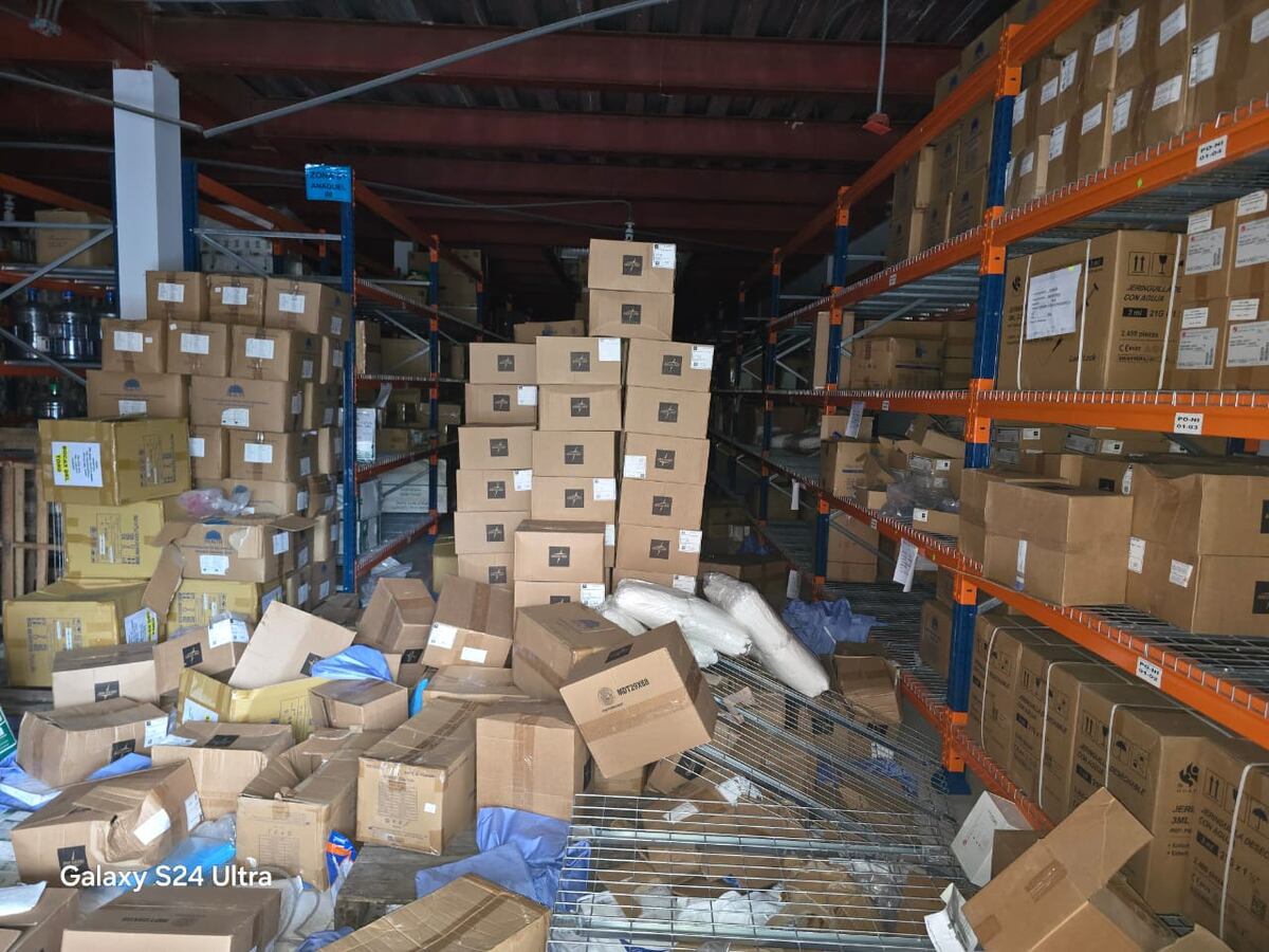 Jornada tensa en Bocas del Toro deja a fronterizo herido y destrucción de locales